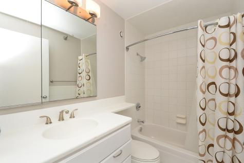 1122 North Clark Street Chicago IL 60610