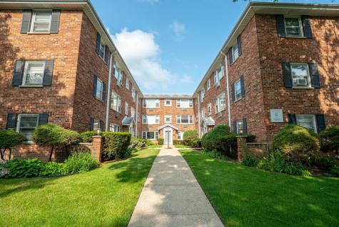 42 South Waiola Avenue La Grange IL 60525