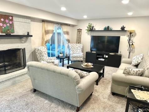 8119 Oriole Drive Darien IL 60561