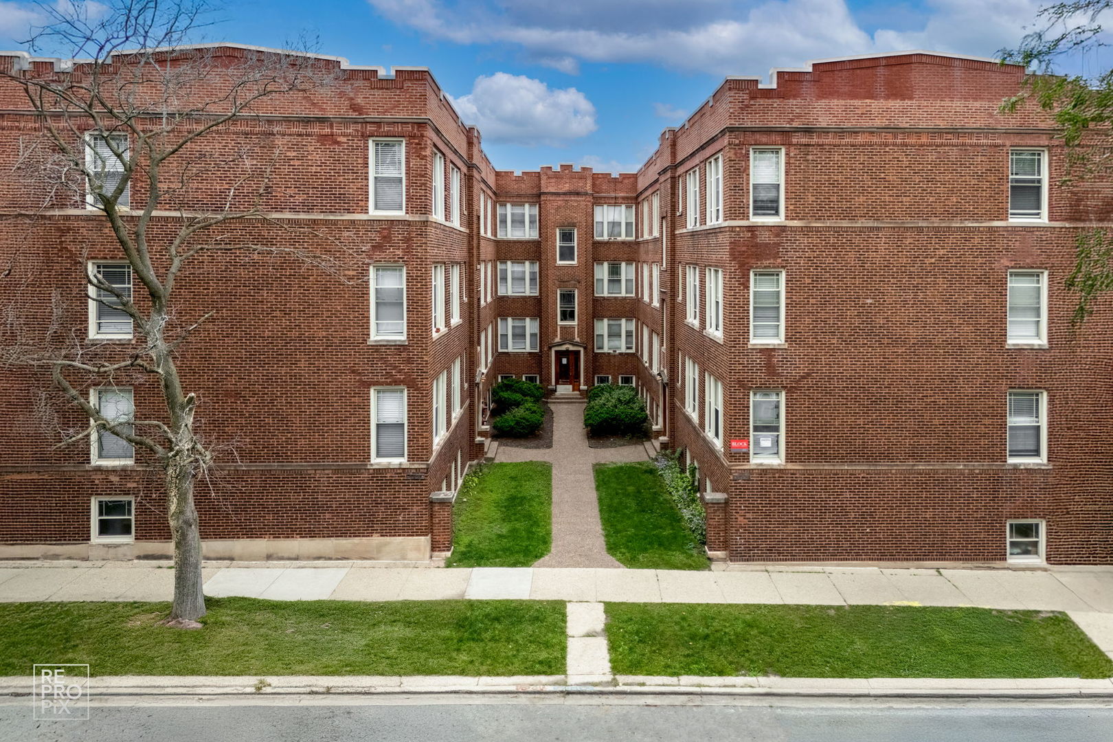 6977 North Bell Avenue Chicago IL 60659
