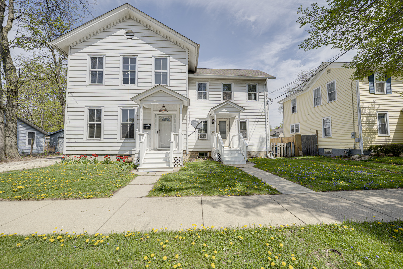 371 Cedar Street Aurora IL 60506