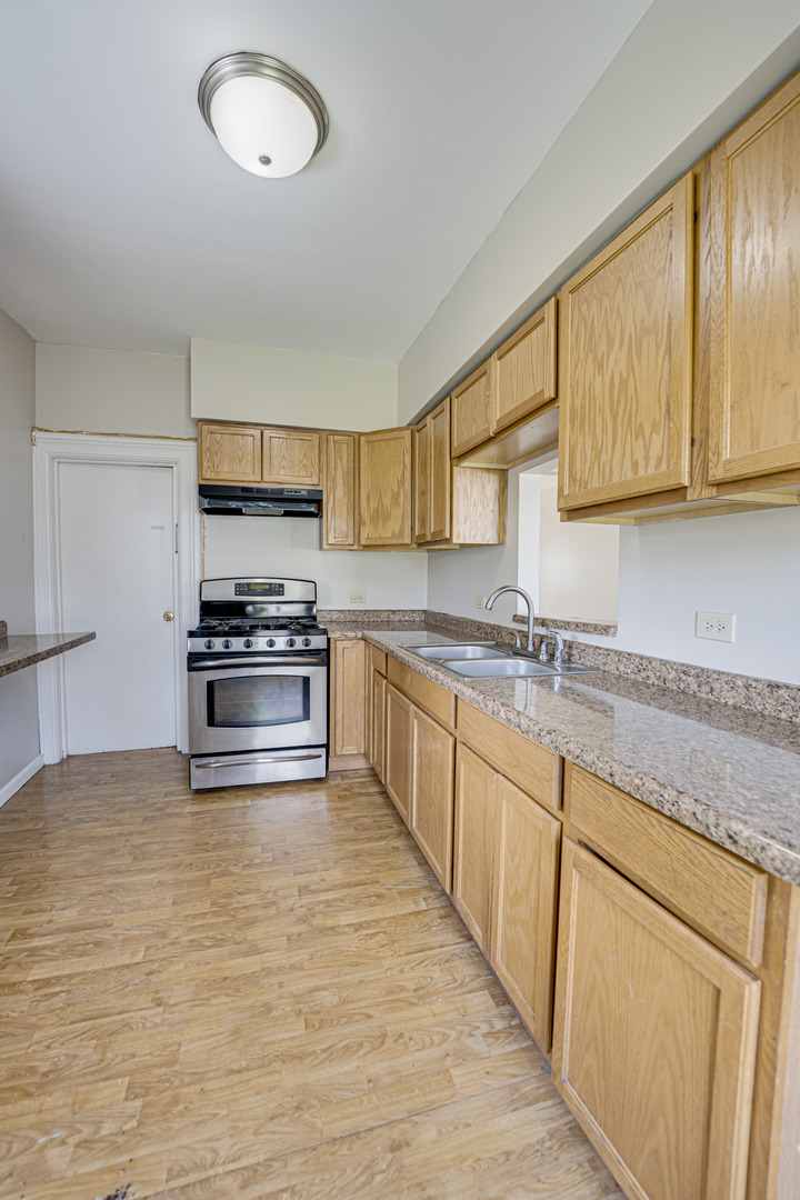 371 Cedar Street Aurora IL 60506