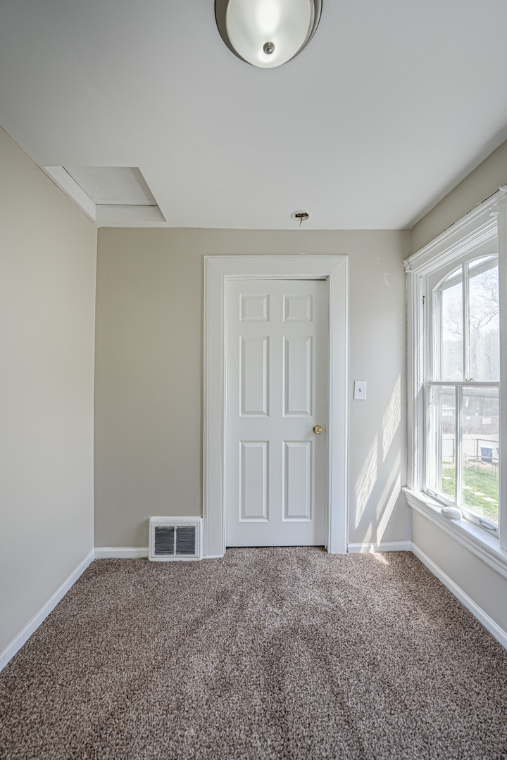 371 Cedar Street Aurora IL 60506