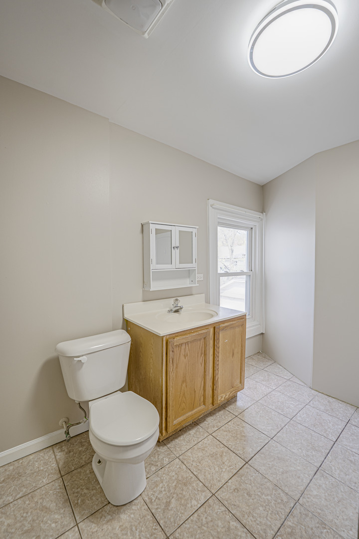 371 Cedar Street Aurora IL 60506