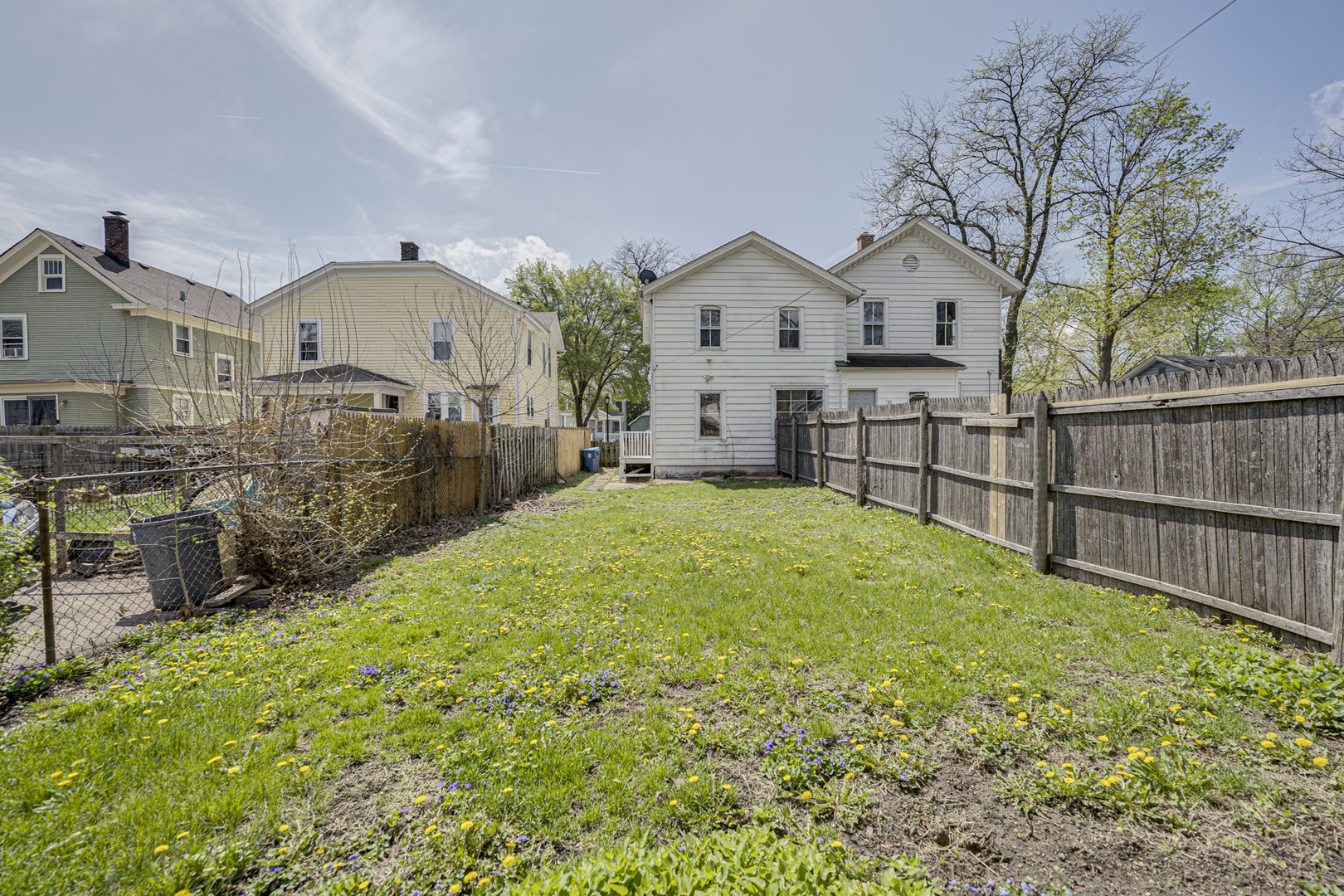 371 Cedar Street Aurora IL 60506