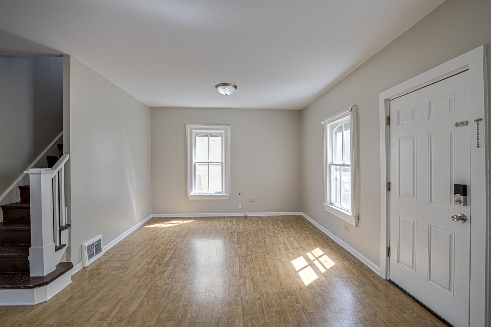 371 Cedar Street Aurora IL 60506