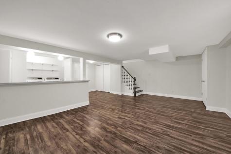2006 West Farwell Avenue Chicago IL 60645