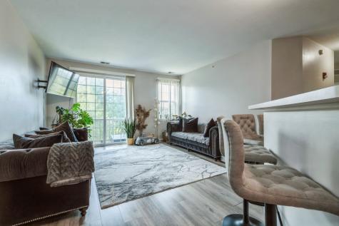 250 Rosehall Drive Lake Zurich IL 60047
