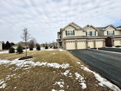 2048 Canyon Creek Court Aurora IL 60503