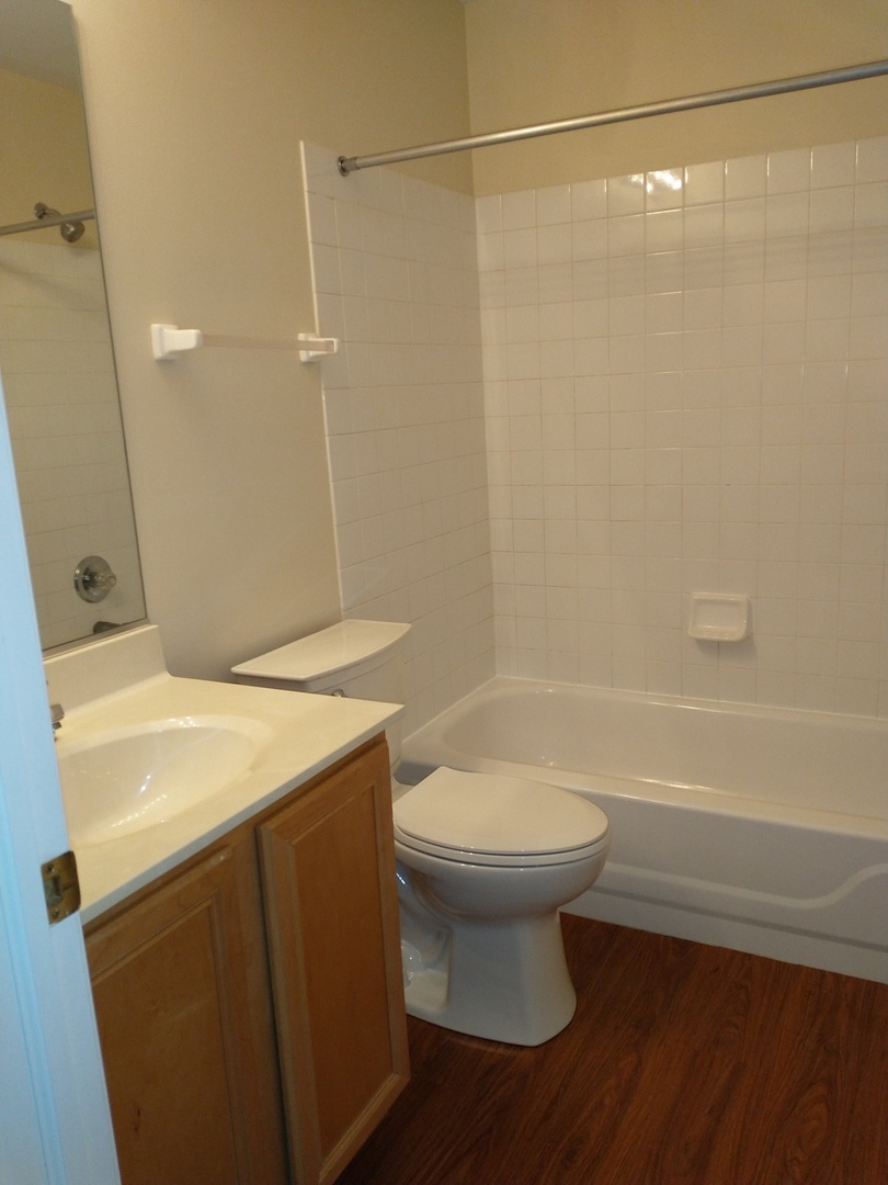 66 Fulbright Lane Schaumburg IL 60194