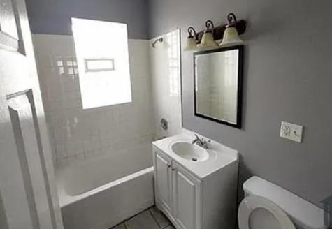 604 East Marquette Road Chicago IL 60637