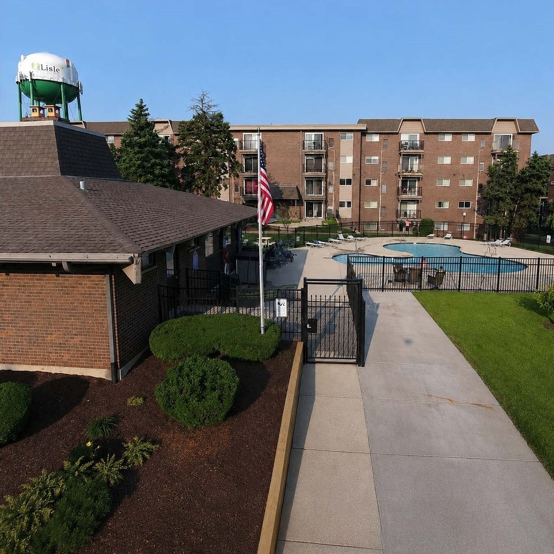 2300 Beau Monde Lane Lisle IL 60532