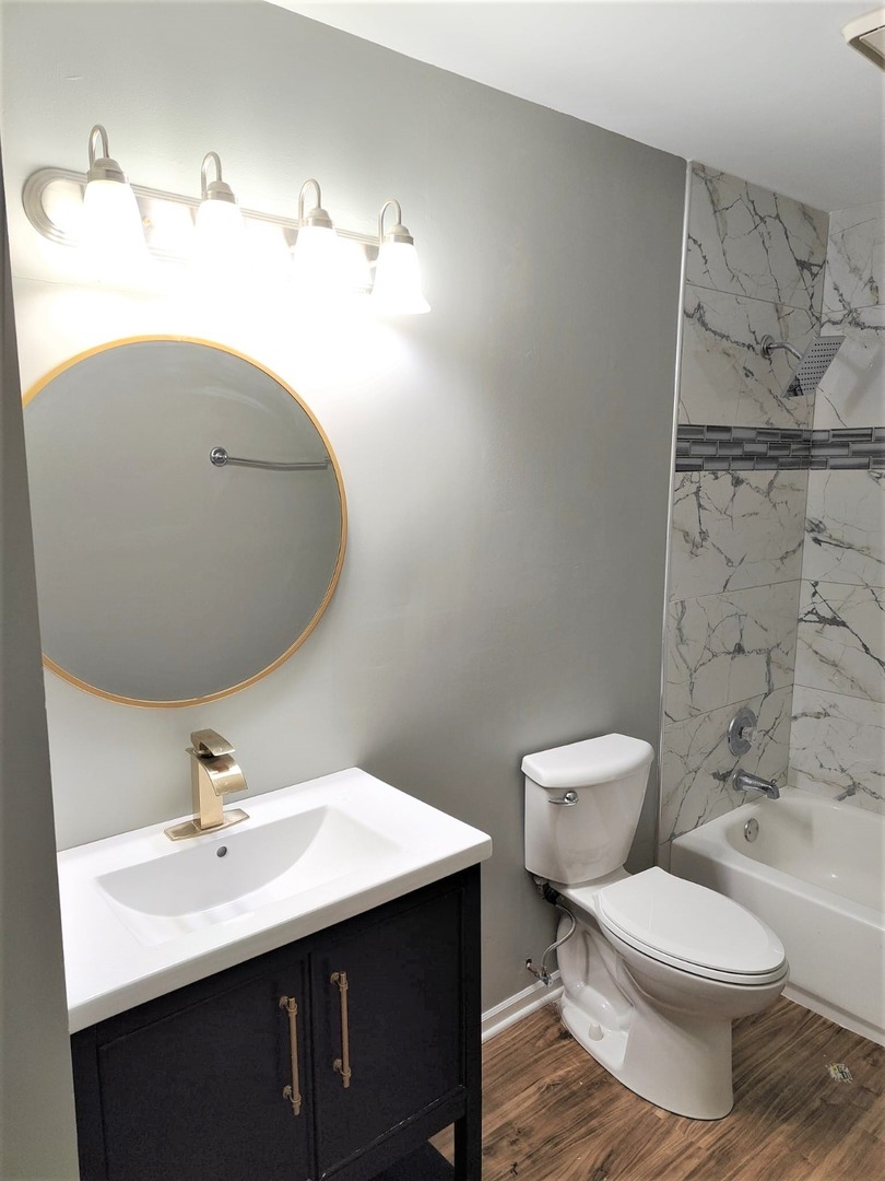 21W581 North Avenue Lombard IL 60148
