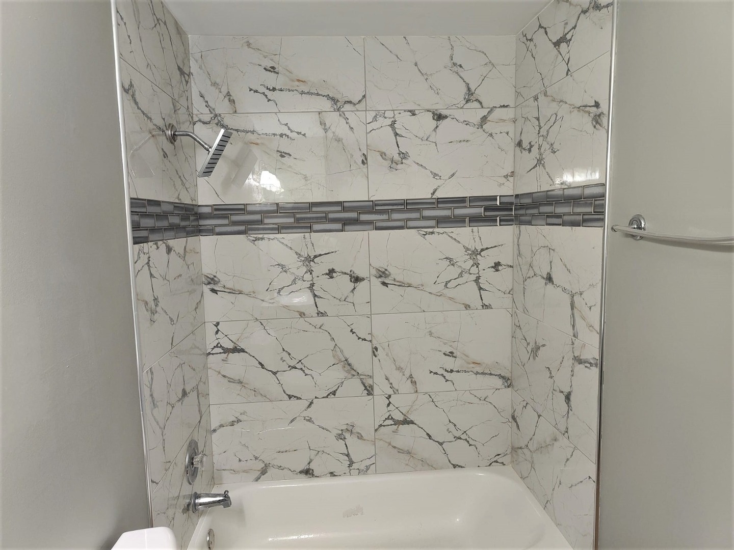 21W581 North Avenue Lombard IL 60148