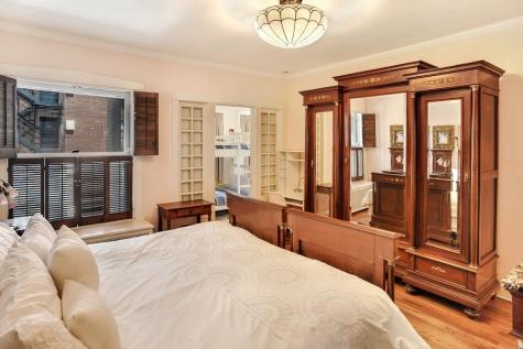 2737 North Hampden Court Chicago IL 60614