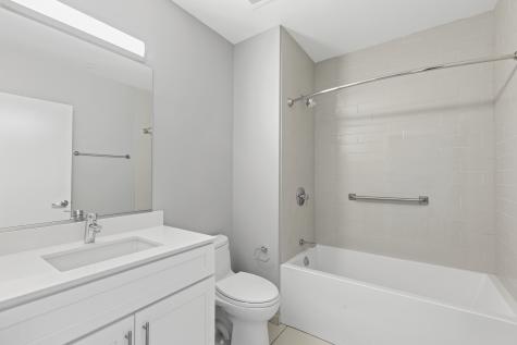 1900 West Lawrence Avenue Chicago IL 60640