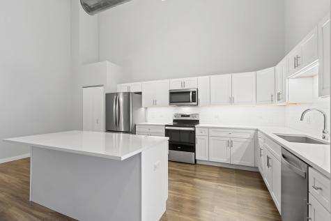 1900 West Lawrence Avenue Chicago IL 60640