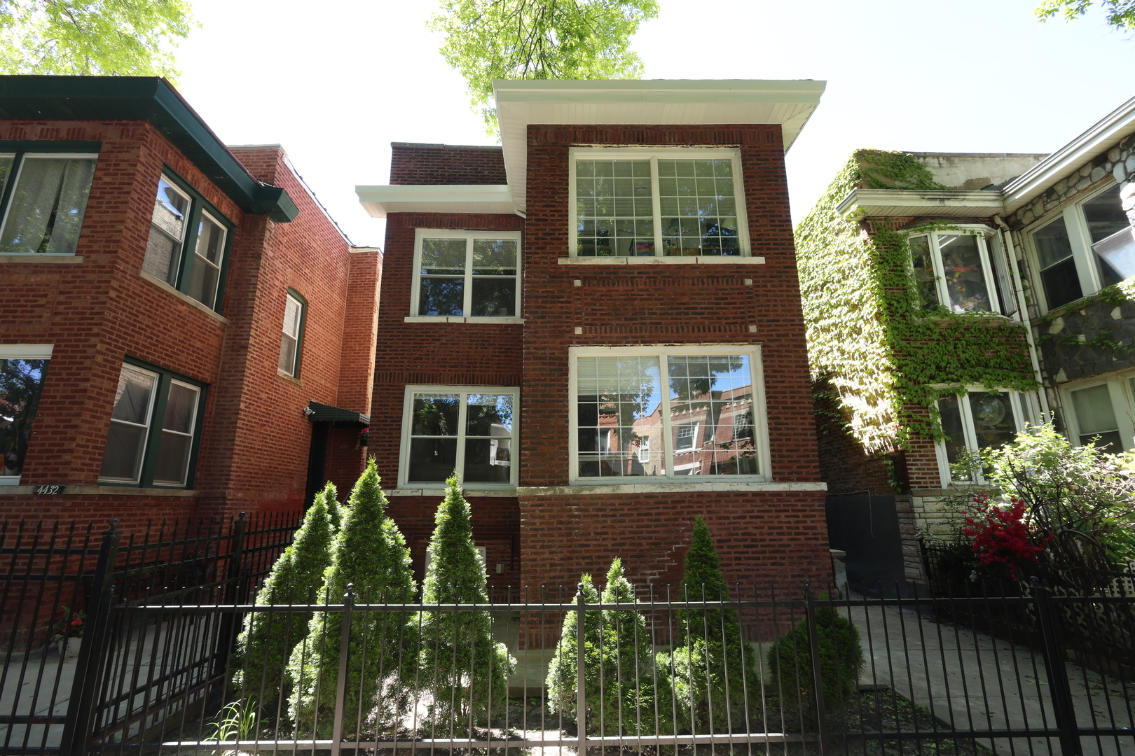 4436 North Bernard Street Chicago IL 60625