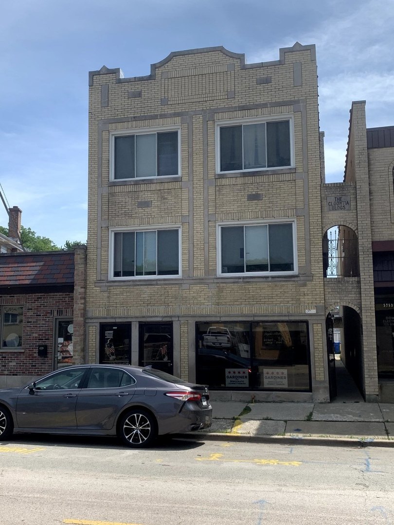 5751 West Higgins Avenue Chicago IL 60630