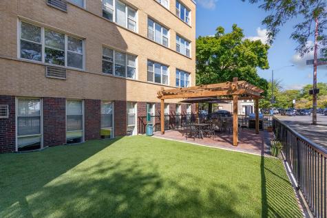 7070 North Sheridan Avenue Chicago IL 60626