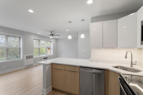 7070 North Sheridan Avenue Chicago IL 60626