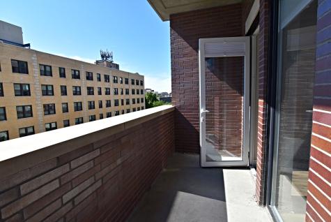 3833 North Broadway Street Chicago IL 60613