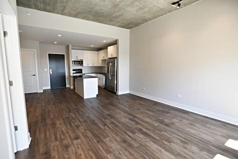 3833 North Broadway Street Chicago IL 60613