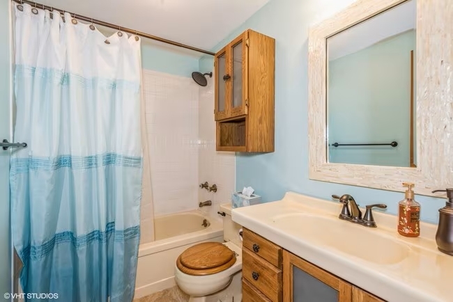 1121 Needham Road Naperville IL 60563