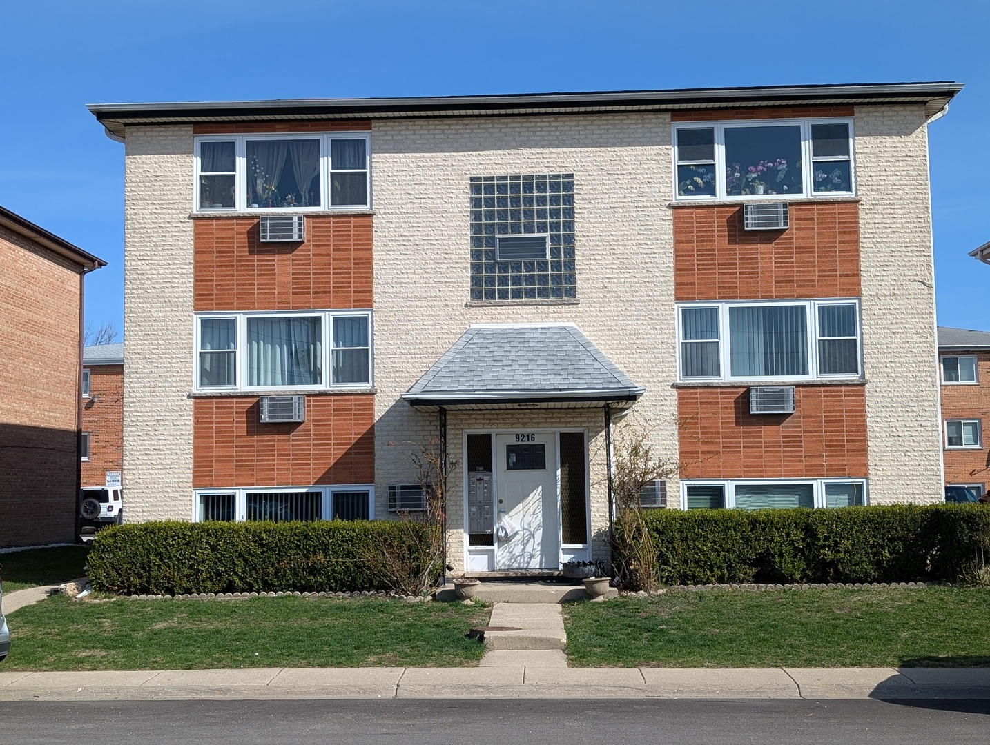9216 Seymour Avenue W Schiller Park IL 60176