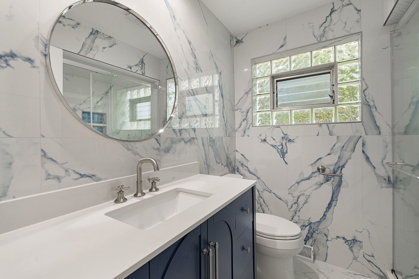 566 North Howard Avenue Elmhurst IL 60126