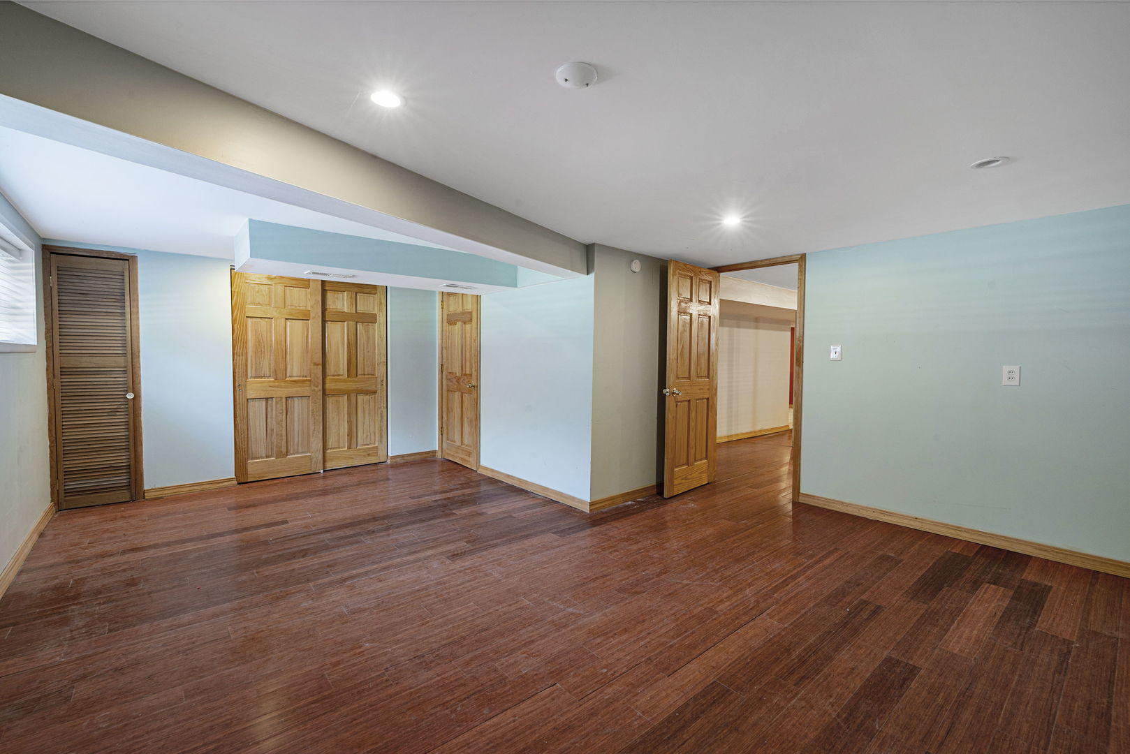 566 North Howard Avenue Elmhurst IL 60126