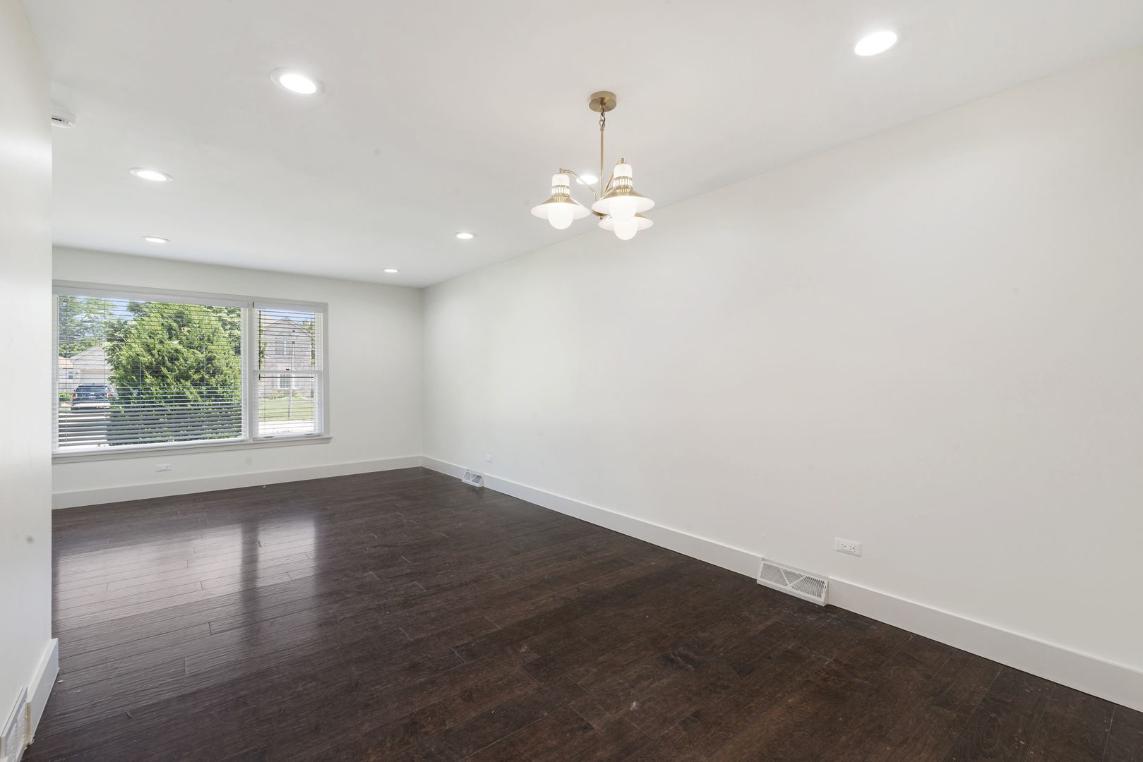566 North Howard Avenue Elmhurst IL 60126
