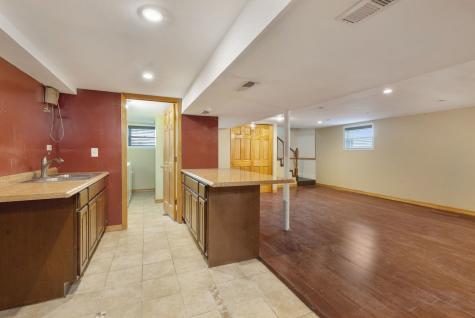 566 North Howard Avenue Elmhurst IL 60126