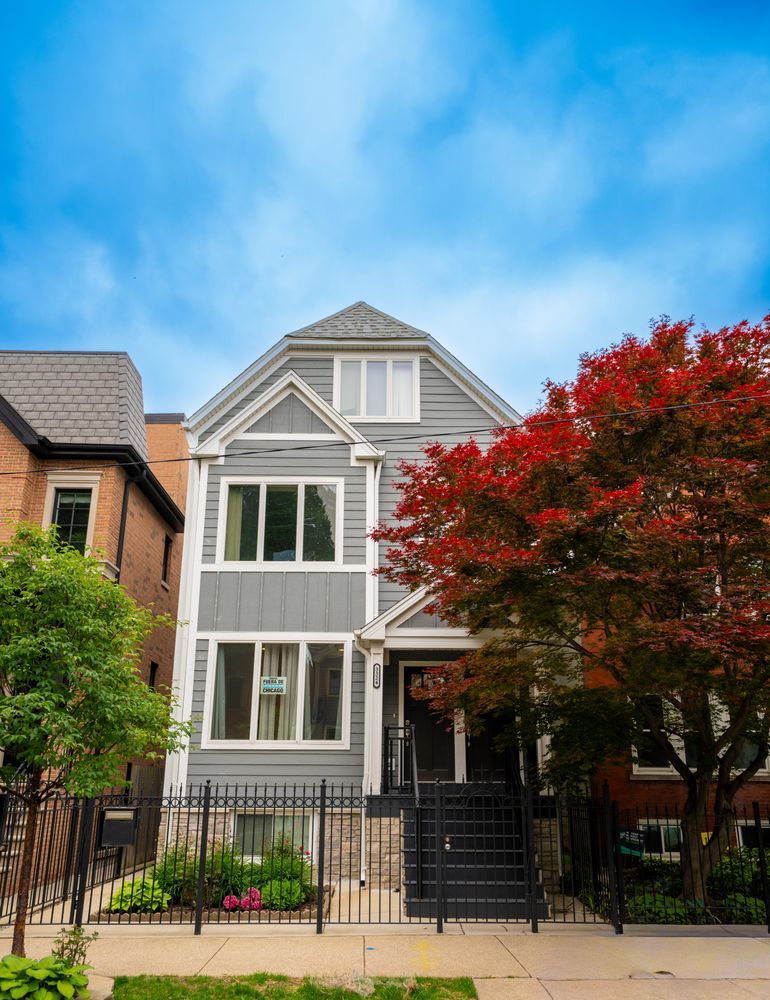 3324 North Hoyne Avenue Chicago IL 60618