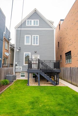 3324 North Hoyne Avenue Chicago IL 60618