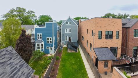 3324 North Hoyne Avenue Chicago IL 60618