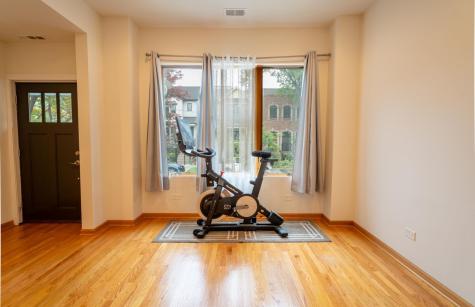 3324 North Hoyne Avenue Chicago IL 60618