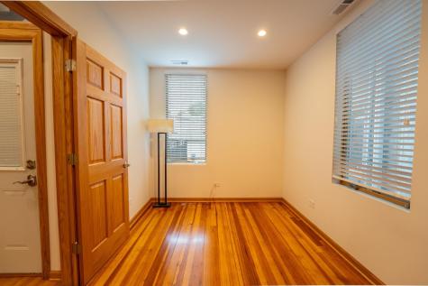 3324 North Hoyne Avenue Chicago IL 60618