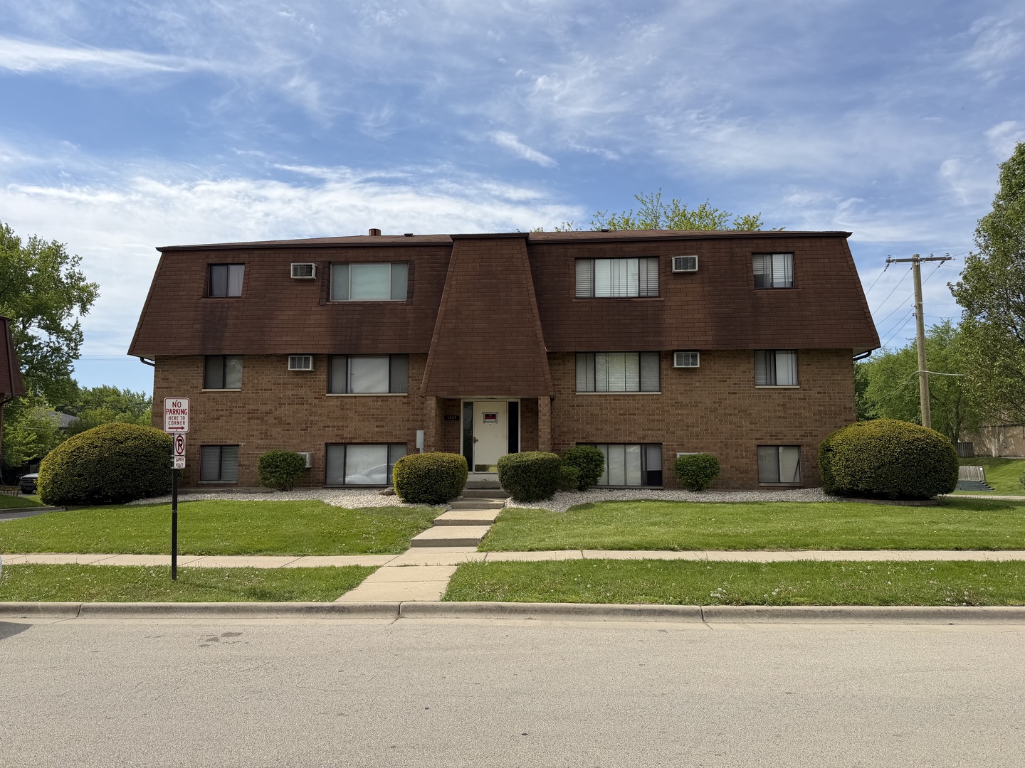 1465 Abbott Drive Elgin IL 60123