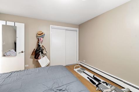5241 North Reserve Avenue Chicago IL 60656