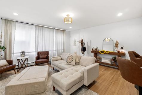 5241 North Reserve Avenue Chicago IL 60656