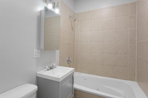 2009 West Jarvis Avenue Chicago IL 60645
