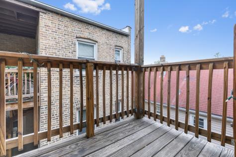 2009 West Jarvis Avenue Chicago IL 60645