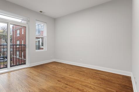 2009 West Jarvis Avenue Chicago IL 60645