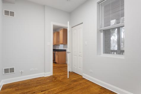 2009 West Jarvis Avenue Chicago IL 60645