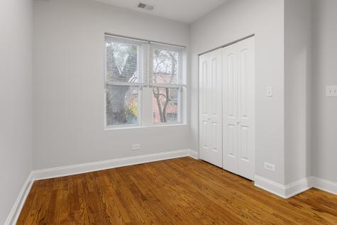 2009 West Jarvis Avenue Chicago IL 60645