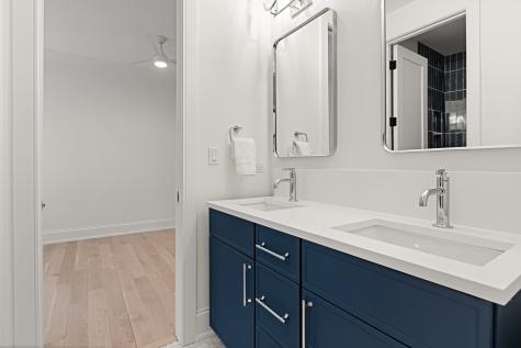 3711 North Magnolia Avenue Chicago IL 60613