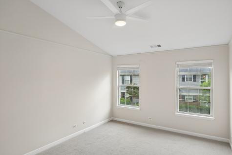 1242 South Wellington Court Buffalo Grove IL 60089