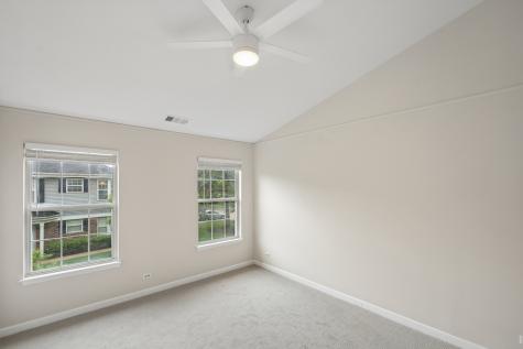 1242 South Wellington Court Buffalo Grove IL 60089