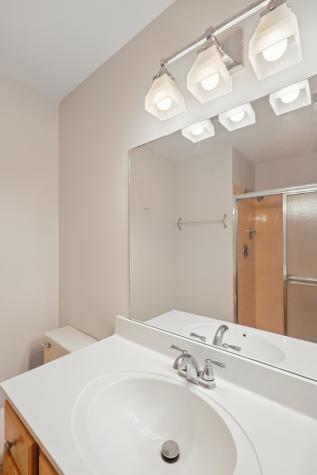 1242 South Wellington Court Buffalo Grove IL 60089